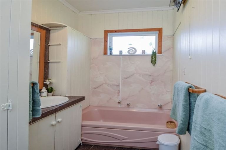 Photo of property in 8 Dittmer Street, Otaki, 5512