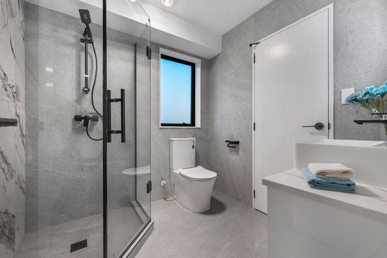 Photo of property in 130 Mcquoids Road, Flat Bush, Auckland, 2019