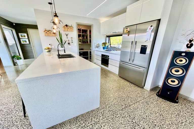 Photo of property in 16 Kaniera Terrace, Cambridge, 3434