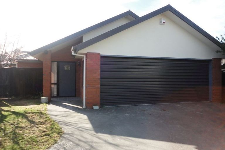 Photo of property in 8 Parkstone Avenue, Ilam, Christchurch, 8041