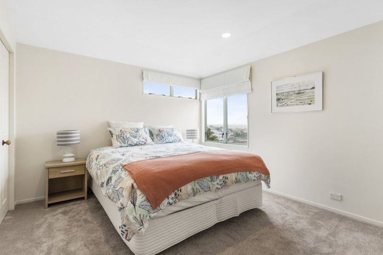 Photo of property in 2/10 Norman Road, Hauraki, Auckland, 0622