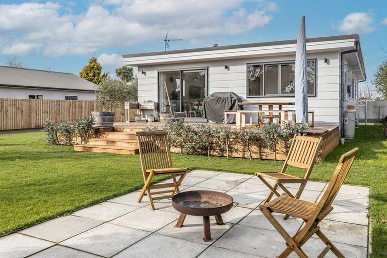 Photo of property in 96 Main North Road, Woodend, 7610