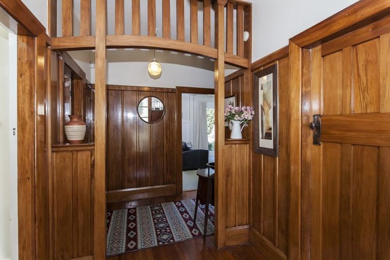 Photo of property in 104 Edward Avenue, Edgeware, Christchurch, 8013