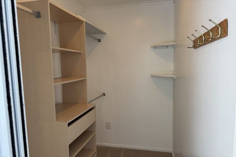 Photo of property in 16 Cheval Drive, Totara Vale, Auckland, 0629