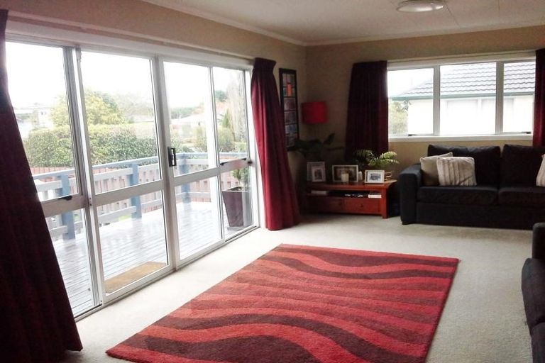 Photo of property in 18 Budleigh Street, Frankleigh Park, New Plymouth, 4310