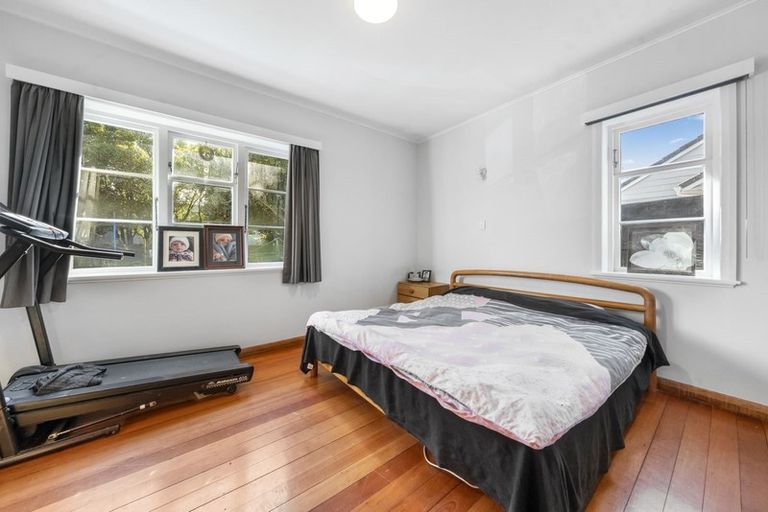 Photo of property in 14 Tirangi Road, Moera, Lower Hutt, 5010