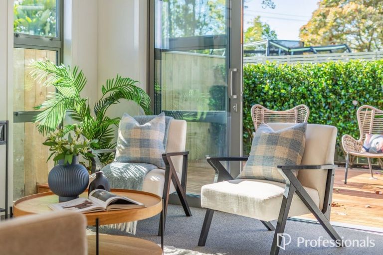 Photo of property in 9b Seddon Street, Waikanae, 5036