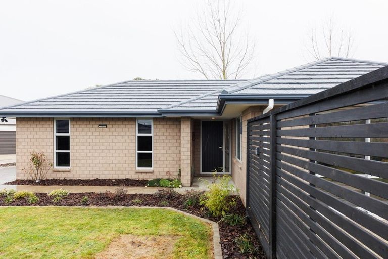Photo of property in 7 Poplar Grove, Feilding, 4702