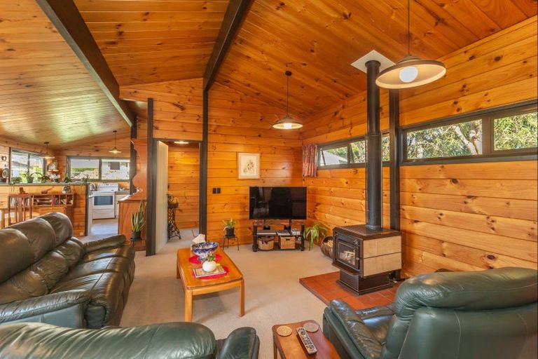 Photo of property in 26 Wakefield Road, Levin, 5571