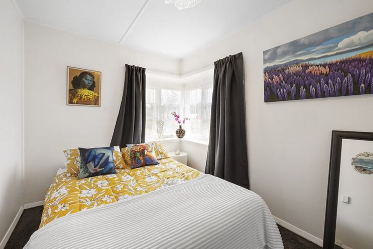 Photo of property in 110a Cook Street, Marfell, New Plymouth, 4310