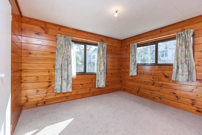 Photo of property in 1/40 Gatman Street, Birkdale, Auckland, 0626