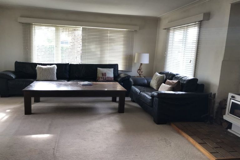 Photo of property in 11 Roberts Road, Te Atatu South, Auckland, 0610