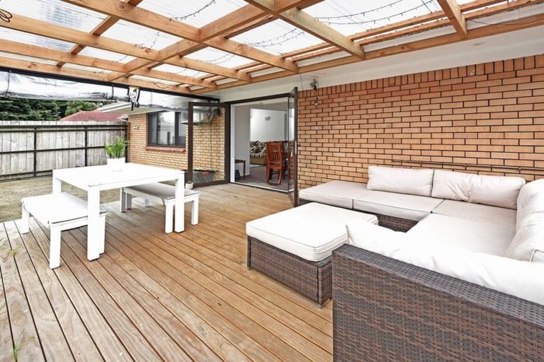 Photo of property in 1/215 Saint George Street, Papatoetoe, Auckland, 2025