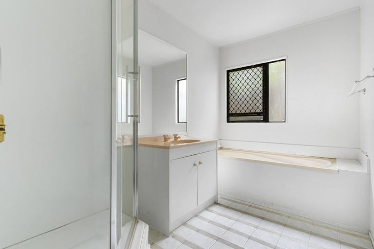 Photo of property in 2/131 Grand Drive, Remuera, Auckland, 1050