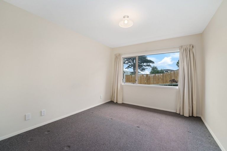 Photo of property in 44a Taylor Terrace, Tawa, Wellington, 5028