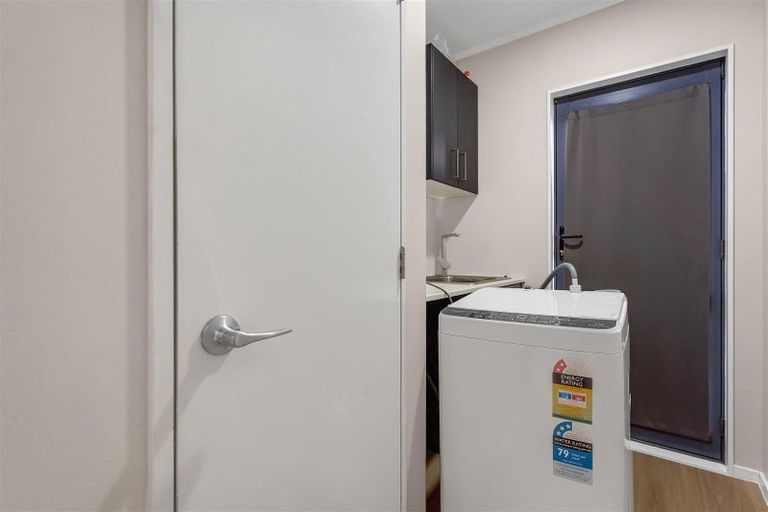 Photo of property in 58a Tironui Road, Takanini, 2112