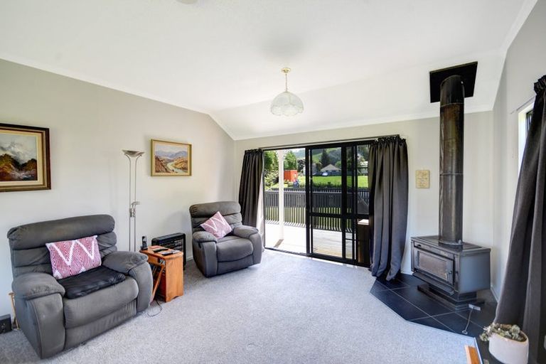 Photo of property in 9 Lynas Street, Outram, 9019