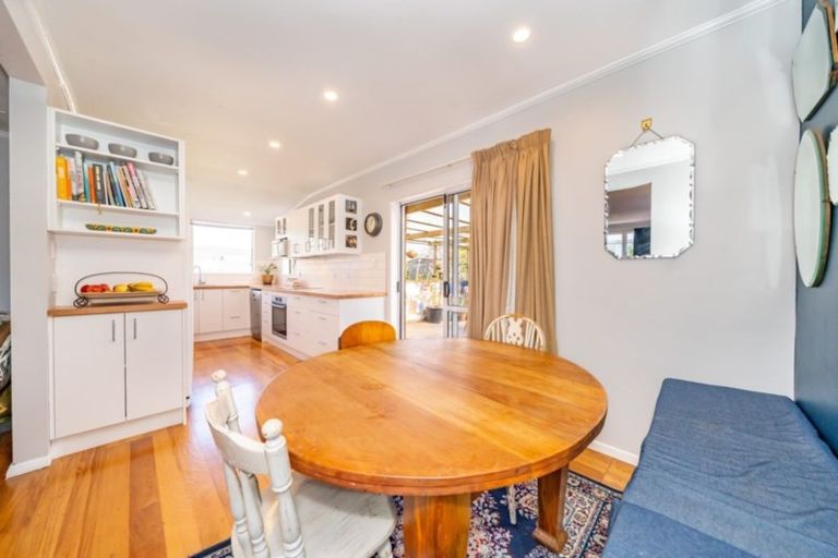 Photo of property in 6 Riverbank Street, Ebdentown, Upper Hutt, 5018