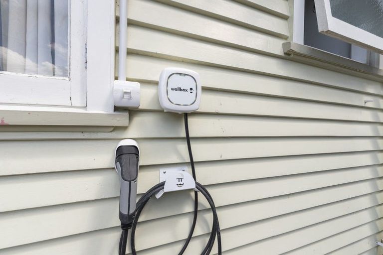 Photo of property in 24 Mahoe Street, Levin, 5510