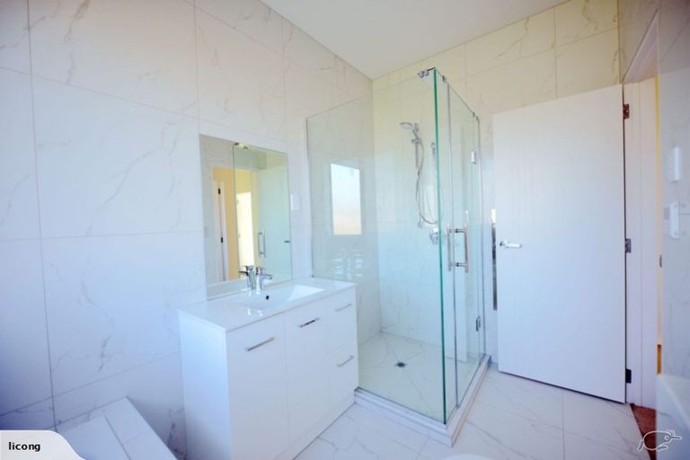 Photo of property in 11 Verdot Close, Kumeu, 0810