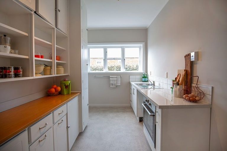 Photo of property in 27 Jollie Street, Linwood, Christchurch, 8062