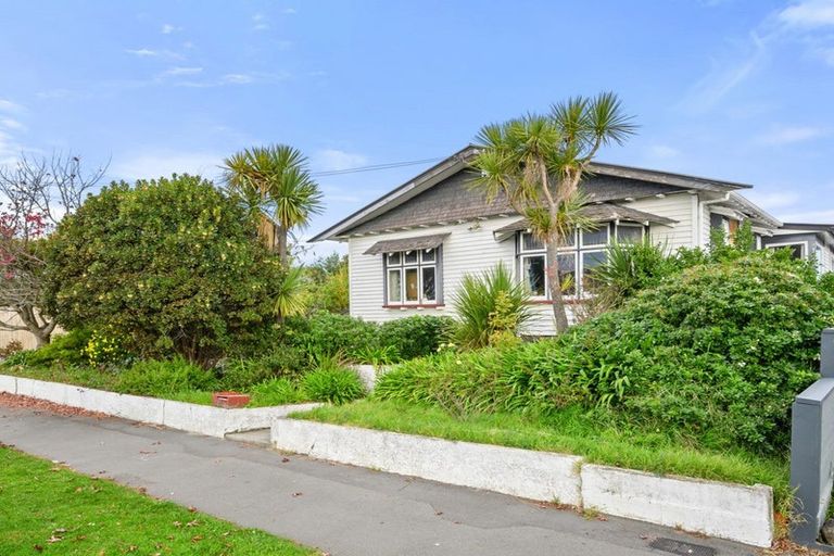 Photo of property in 181 Bowhill Road, New Brighton, Christchurch, 8083