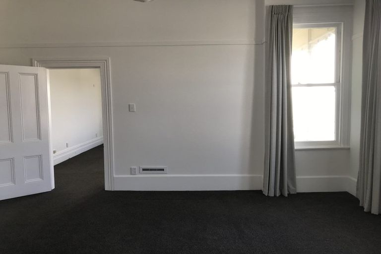 Photo of property in 21 Dorking Road, Brooklyn, Wellington, 6021