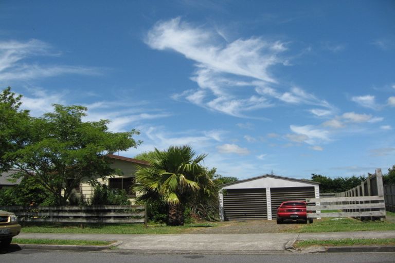 Photo of property in 18 Seaway Road, Clarks Beach, 2122