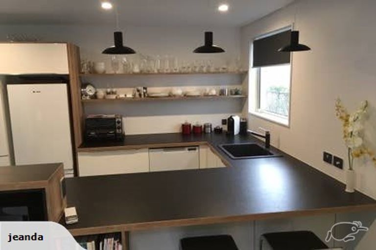 Photo of property in 17 Palliser Road, Roseneath, Wellington, 6011