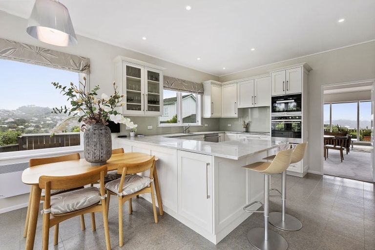 Photo of property in 9 Cluny Avenue, Kelburn, Wellington, 6012