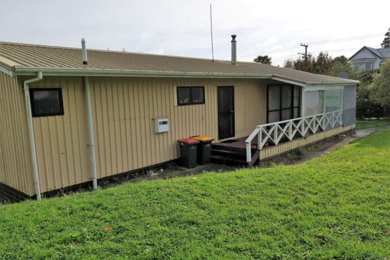 Photo of property in 205 Bridge Street, Eltham, 4322