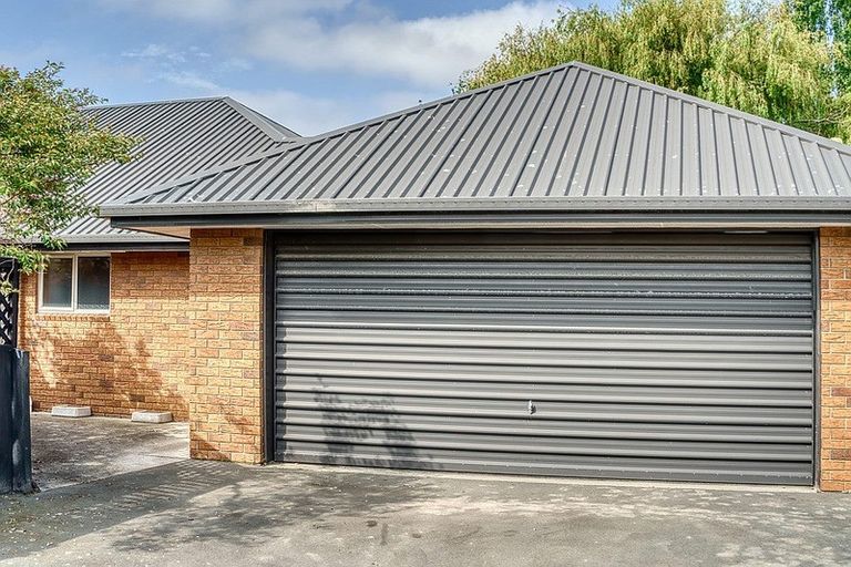 Photo of property in 2/45b Trafford Street, Harewood, Christchurch, 8051