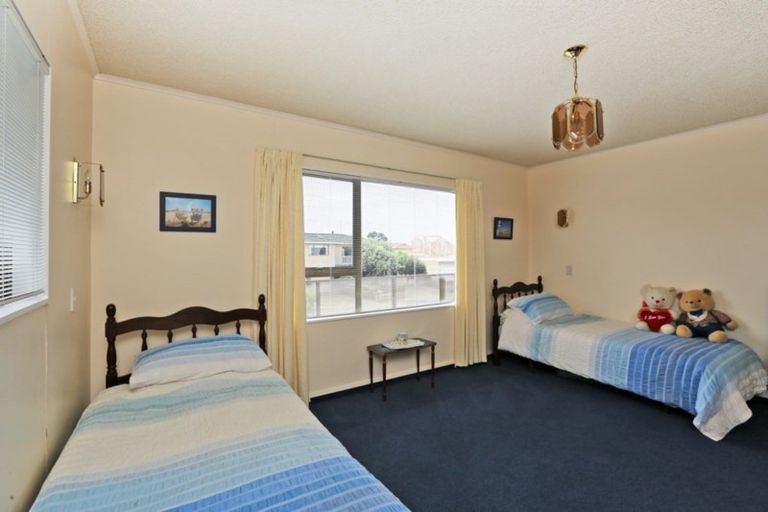 Photo of property in 2 Thurley Place, Bay View, Napier, 4104