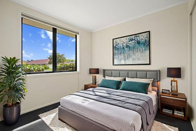 Photo of property in 94 Redcastle Drive, East Tamaki, Auckland, 2013