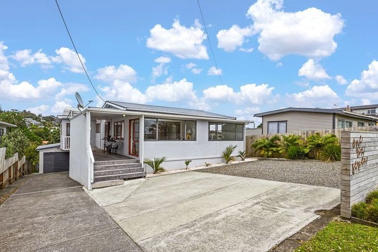 Photo of property in 167 Vipond Road, Stanmore Bay, Whangaparaoa, 0932