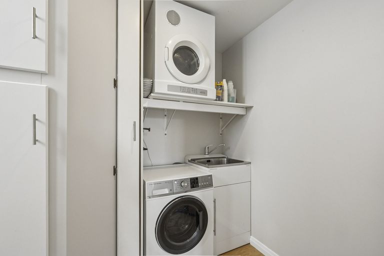 Photo of property in 153 Victoria Road, Saint Clair, Dunedin, 9012