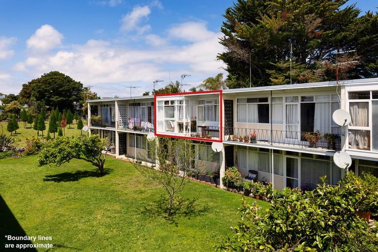 Photo of property in Balmoral Court, 2/130a Balmoral Road, Mount Eden, Auckland, 1024