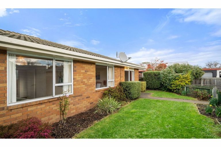 Photo of property in 2/138 Milton Street, Somerfield, Christchurch, 8024