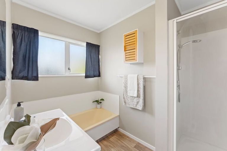 Photo of property in 7a Rodney Grove, Paraparaumu, 5032