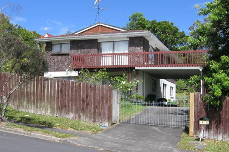 Photo of property in 6 Dianthus Place, Browns Bay, Auckland, 0630
