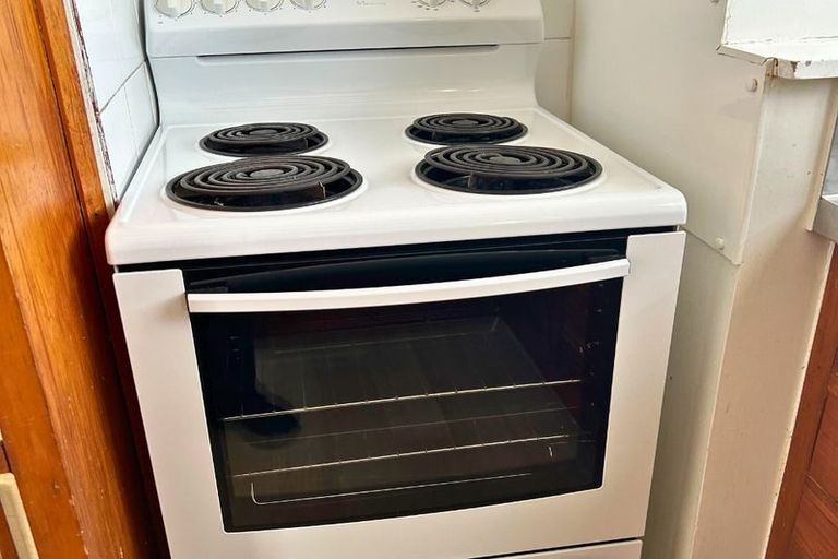 Photo of property in 8/23 Frederick Street, Waltham, Christchurch, 8011