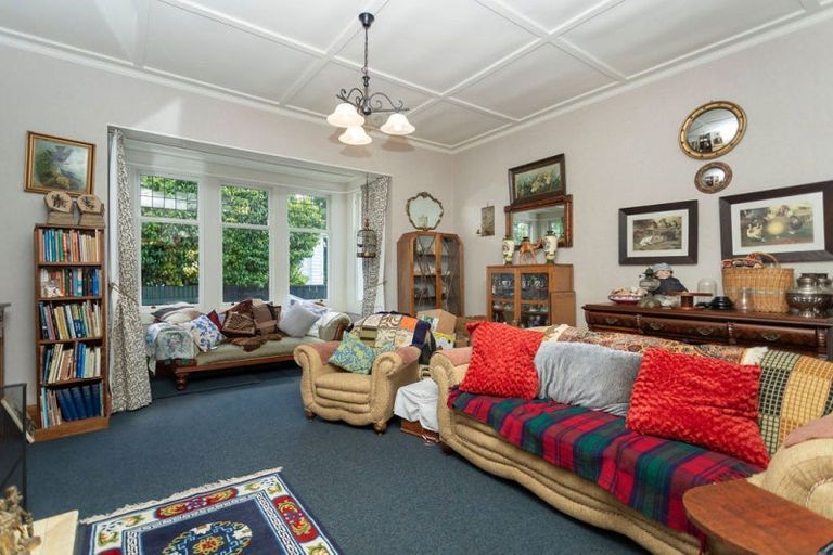 Photo of property in 21 Chamberlain Street, Dannevirke, 4930