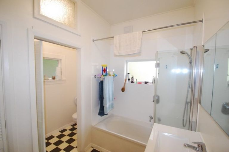 Photo of property in 26 Rhine Street, Island Bay, Wellington, 6023