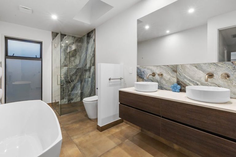 Photo of property in 41 Farrant Drive, Wanaka, 9305