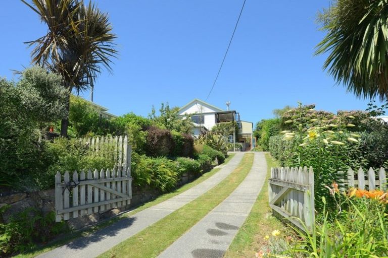 Photo of property in 17 Penlington Place, Akaroa, 7520