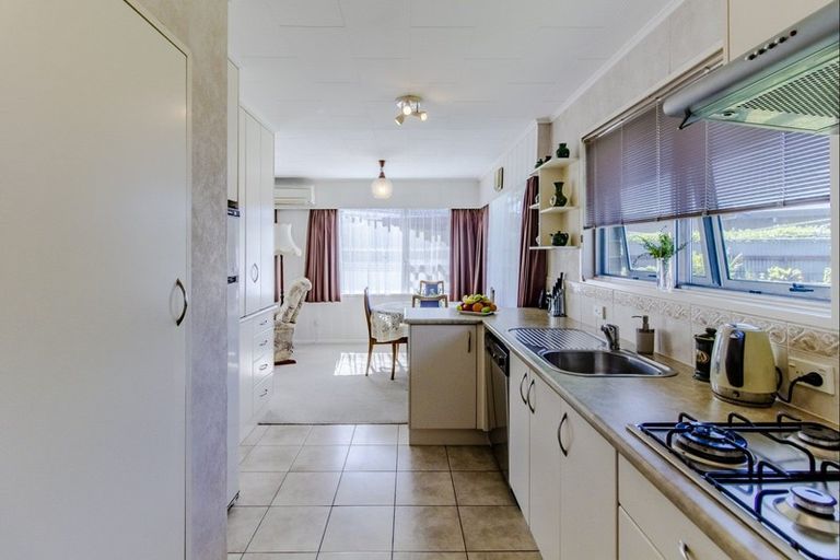 Photo of property in 29 Shortland Street, Tamatea, Napier, 4112