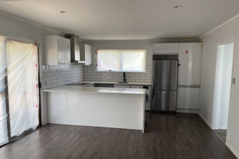 Photo of property in 44 Tamahere Drive, Glenfield, Auckland, 0629