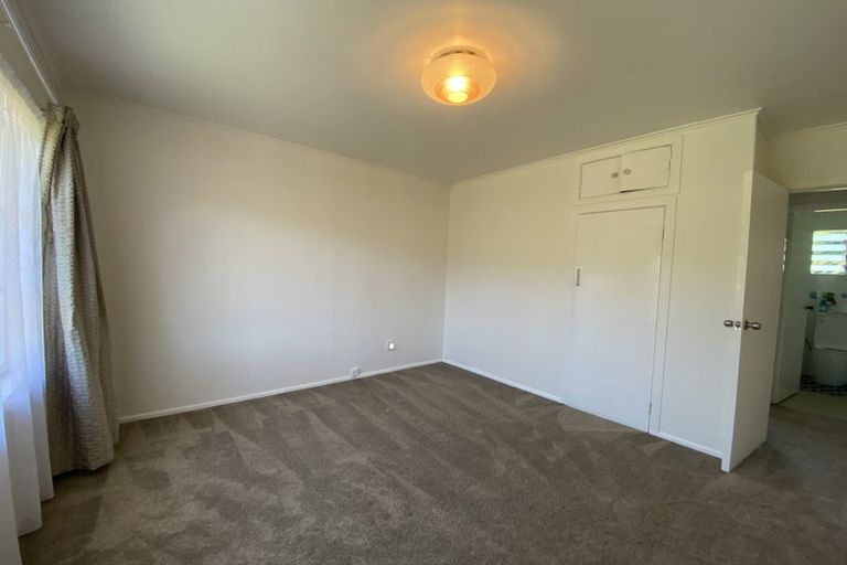 Photo of property in 61 Wilsher Crescent, Henderson, Auckland, 0612