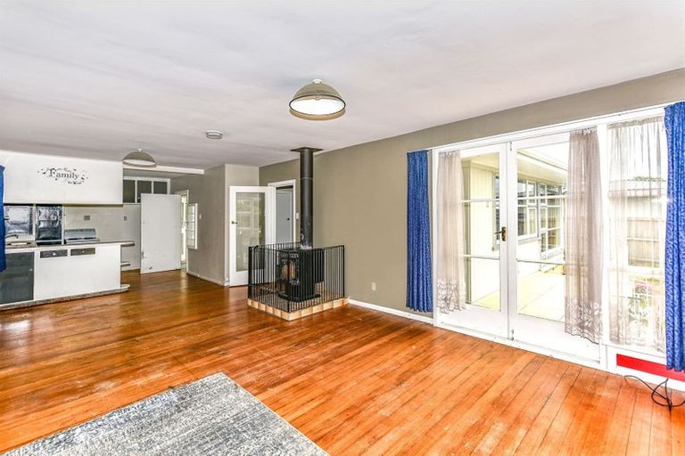 Photo of property in 12 Rowan Avenue, Aranui, Christchurch, 8061