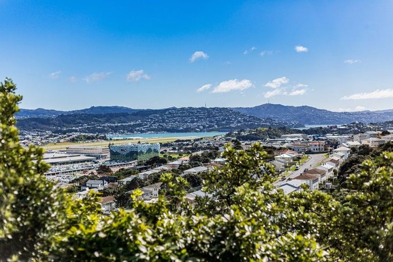Photo of property in 24a Ahuriri Street, Strathmore Park, Wellington, 6022